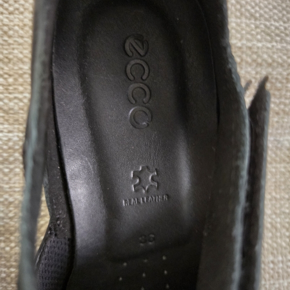 Ecco Felicia Dorsey Women’s  Mary jane.  Size 5.5 US / 36.     Leather! - Picture 4 of 7